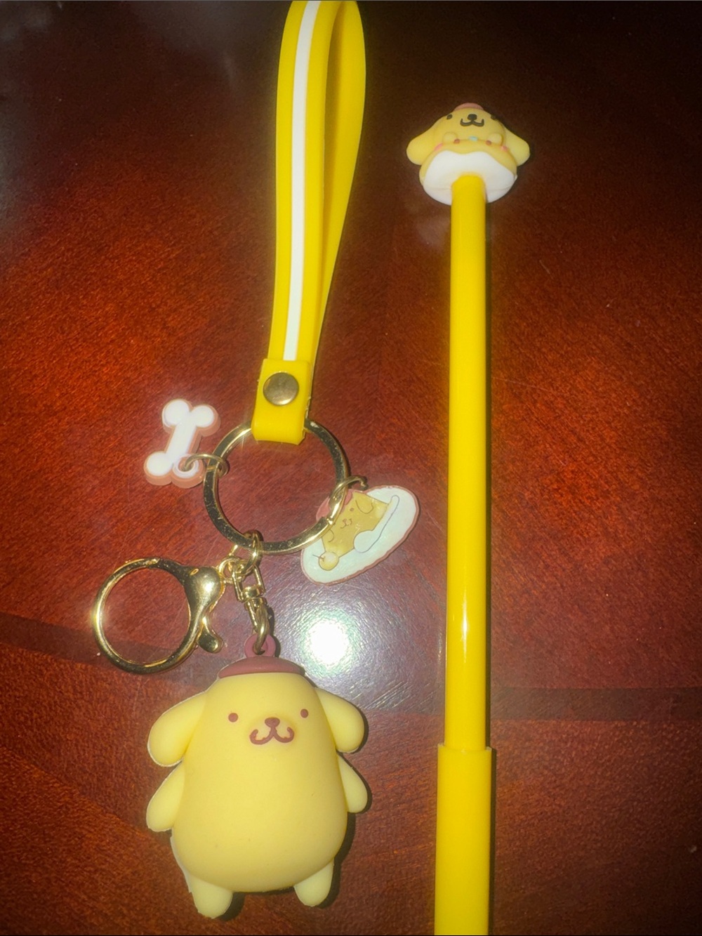 Sanrio Pompompurin puppy dog charm/keyring
